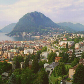 stadt lugano schweiz panoramablick stadt und see